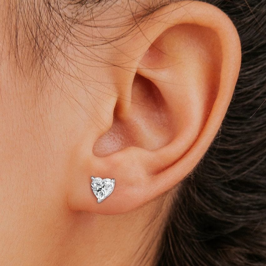 Élanie 3-Prong Solitaire Diamond Stud Earrings | Jewelsentials Élanie 3-Prong Solitaire Diamond Stud Earrings - Image 3