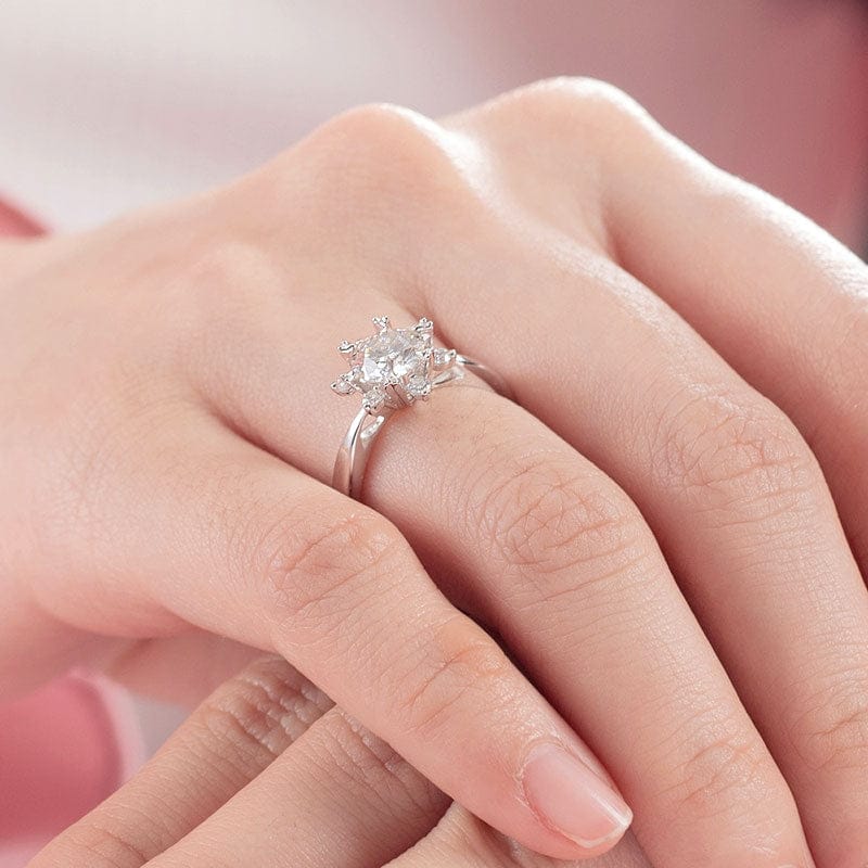 Elowen Grace Moissanite Ring (1 Ct) | Jewelsentials Elowen Grace Moissanite Ring (1 Ct) - Image 2