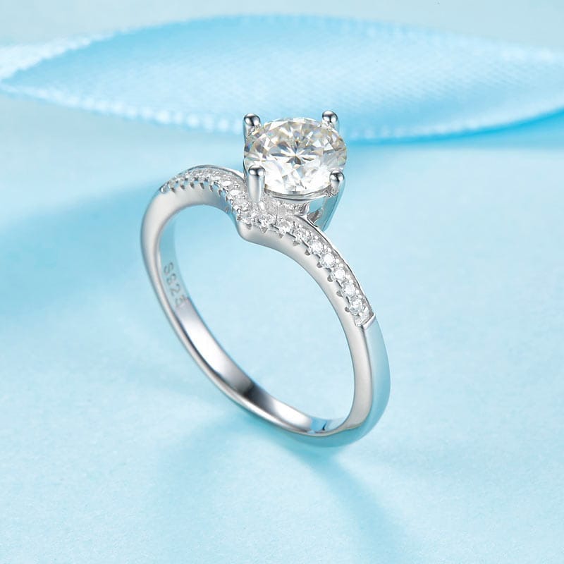 Lyssara Moissanite Accent Ring (1 Ct) | Jewelsentials Lyssara Moissanite Accent Ring (1 Ct) - Image 2