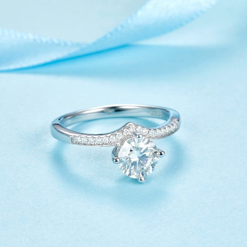 Lyssara Moissanite Accent Ring (1 Ct) | Jewelsentials Lyssara Moissanite Accent Ring (1 Ct) - Image 4