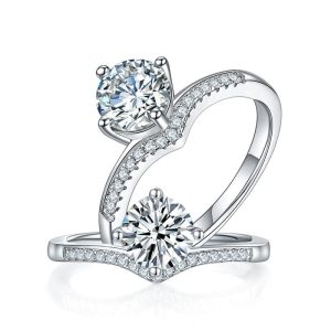Lyssara Moissanite Accent Ring (1 Ct)