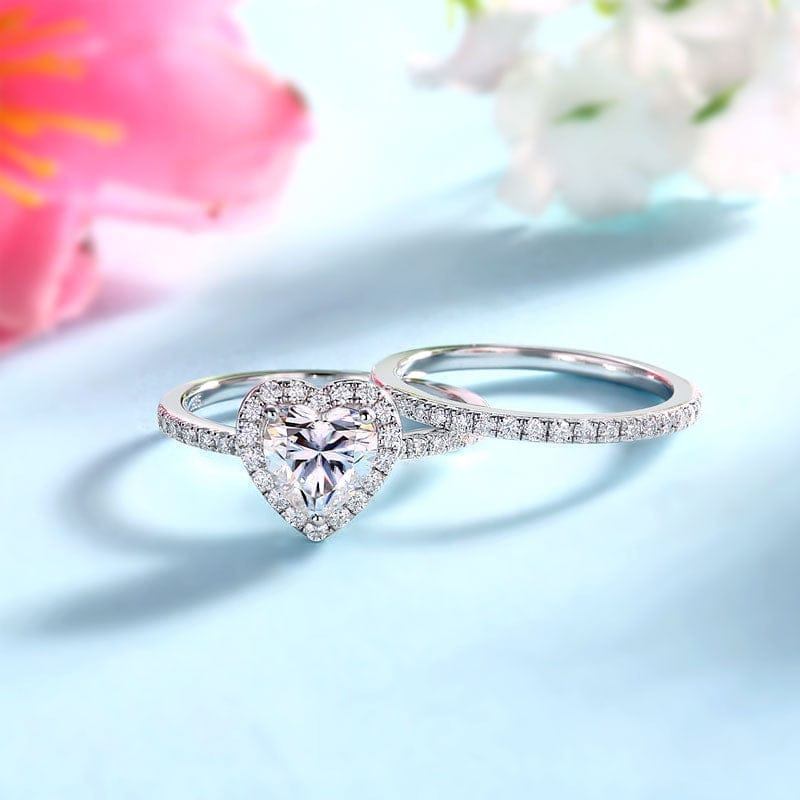 Elowen Heart Moissanite Ring (1 Ct) | Jewelsentials Elowen Heart Moissanite Ring (1 Ct) - Image 4