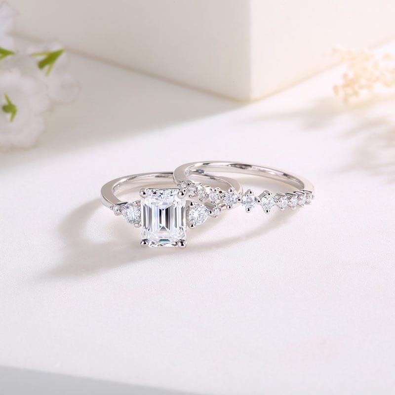 Aurielle Emerald Moissanite Ring Set (2 Ct) | Jewelsentials Aurielle Emerald Moissanite Ring Set (2 Ct) - Image 6