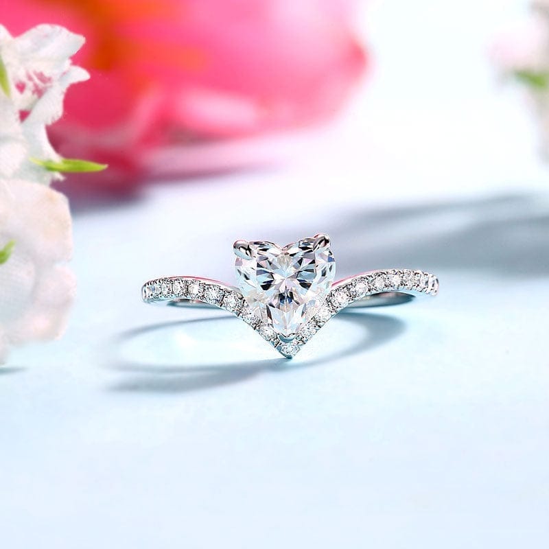 Lyra Heart Moissanite Ring (1 Ct) | Jewelsentials Lyra Heart Moissanite Ring (1 Ct) - Image 6